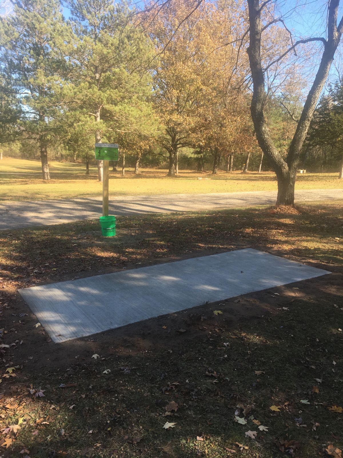 Hole 4 tee pad