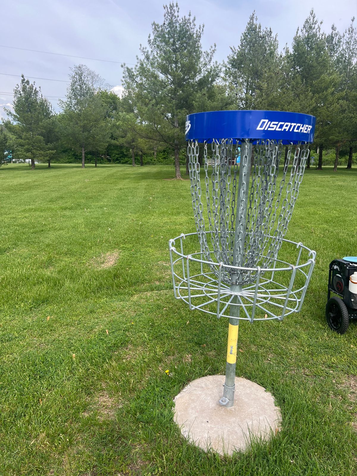 Hope 4 Basket - Careful, Hole 3 tee pad is right next to this basket, play with caution