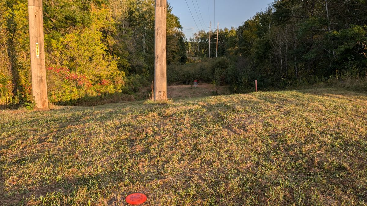 Fairway of 8. This is where I usually land off the tee. Nice easy approach from here. There is nothing easy about getting out of the rough on this hole.
