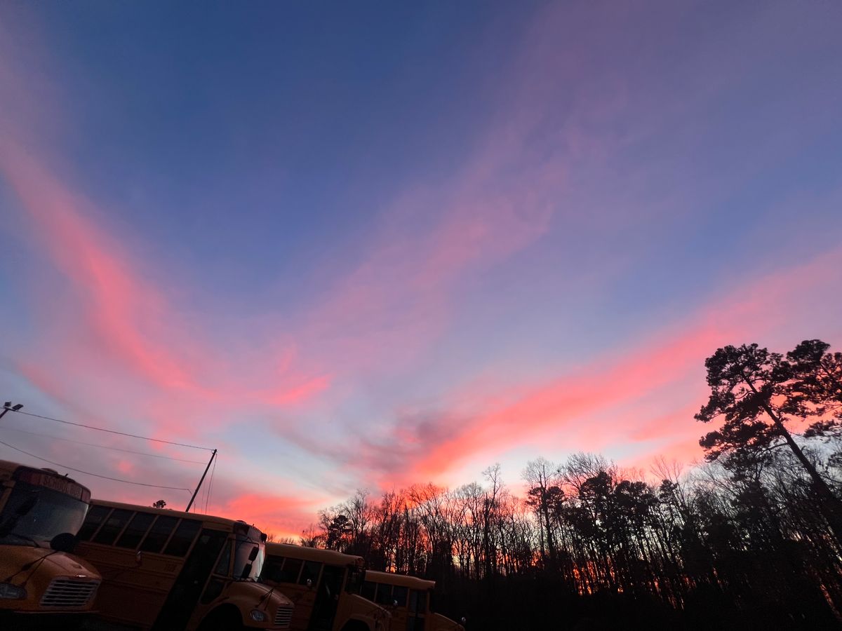 Schoweet sunset today. Because it’s a school can’t start before 4:30p so I get sunsets here a lot