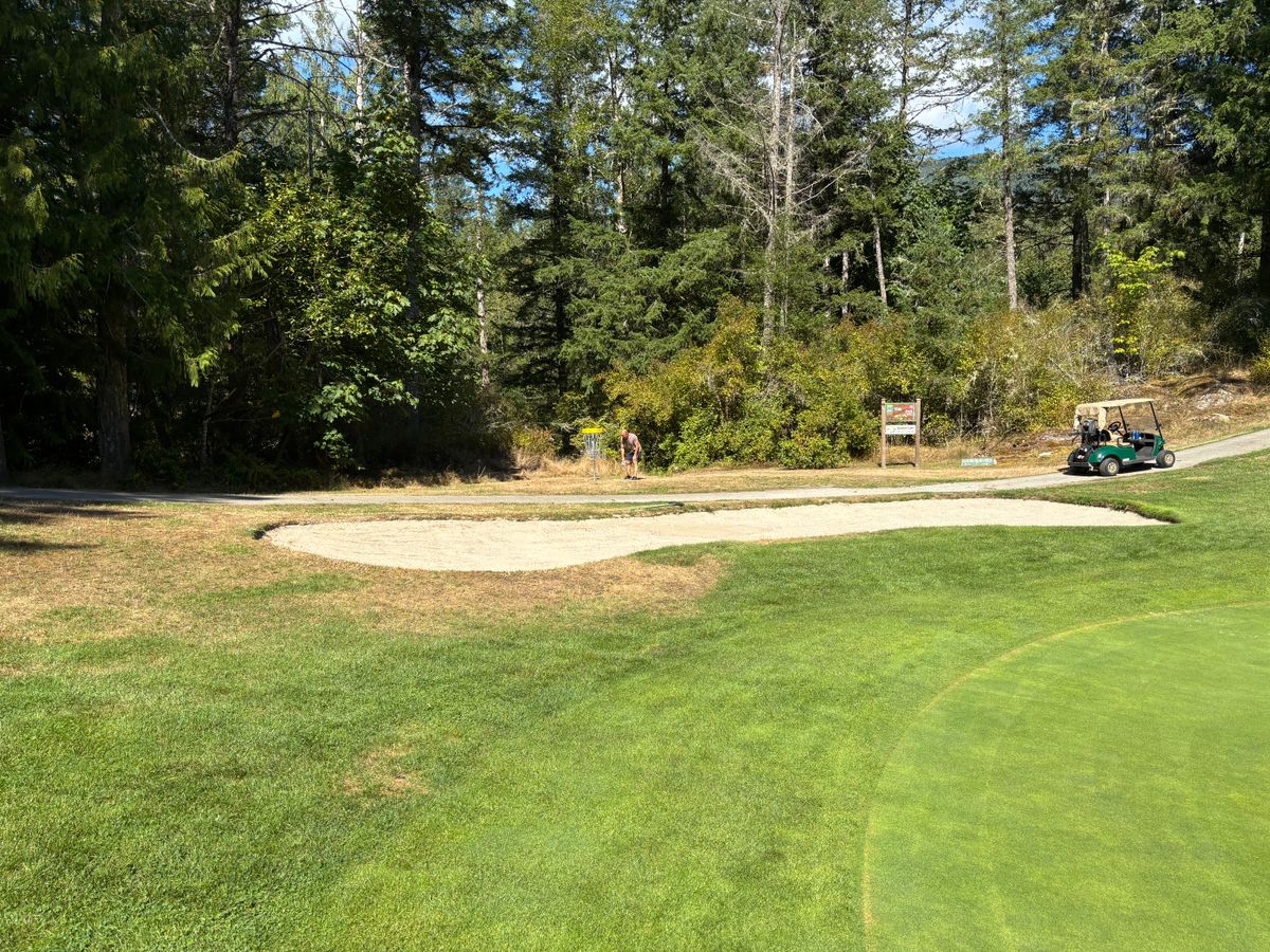 Hole 3 approach