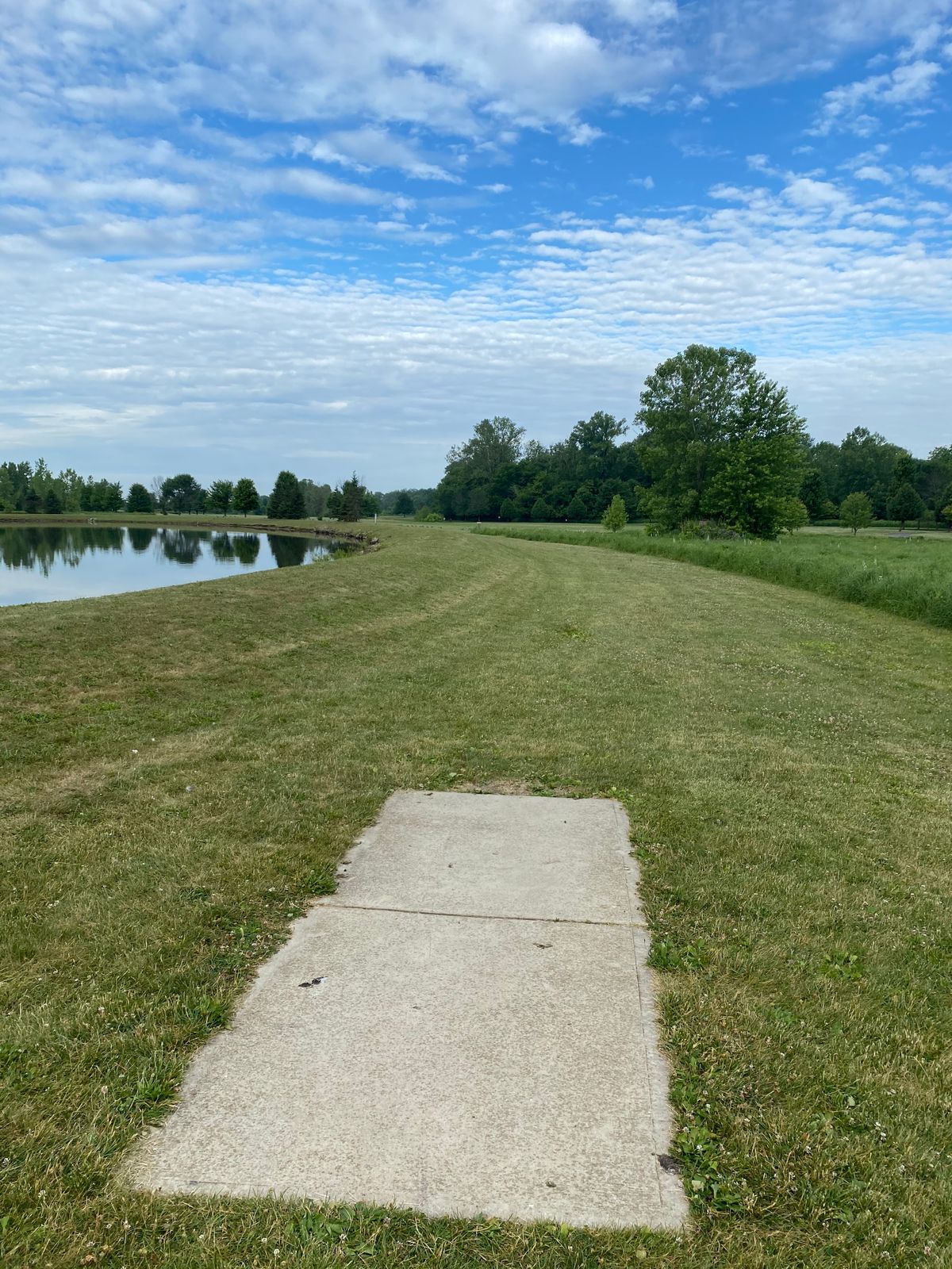 Hole 2 (Tee Box)