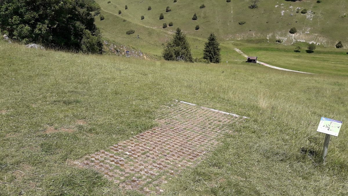 Hole 7 - you might find yourself all the way down in the valley