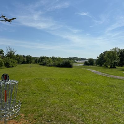 Planes landing is so cool!