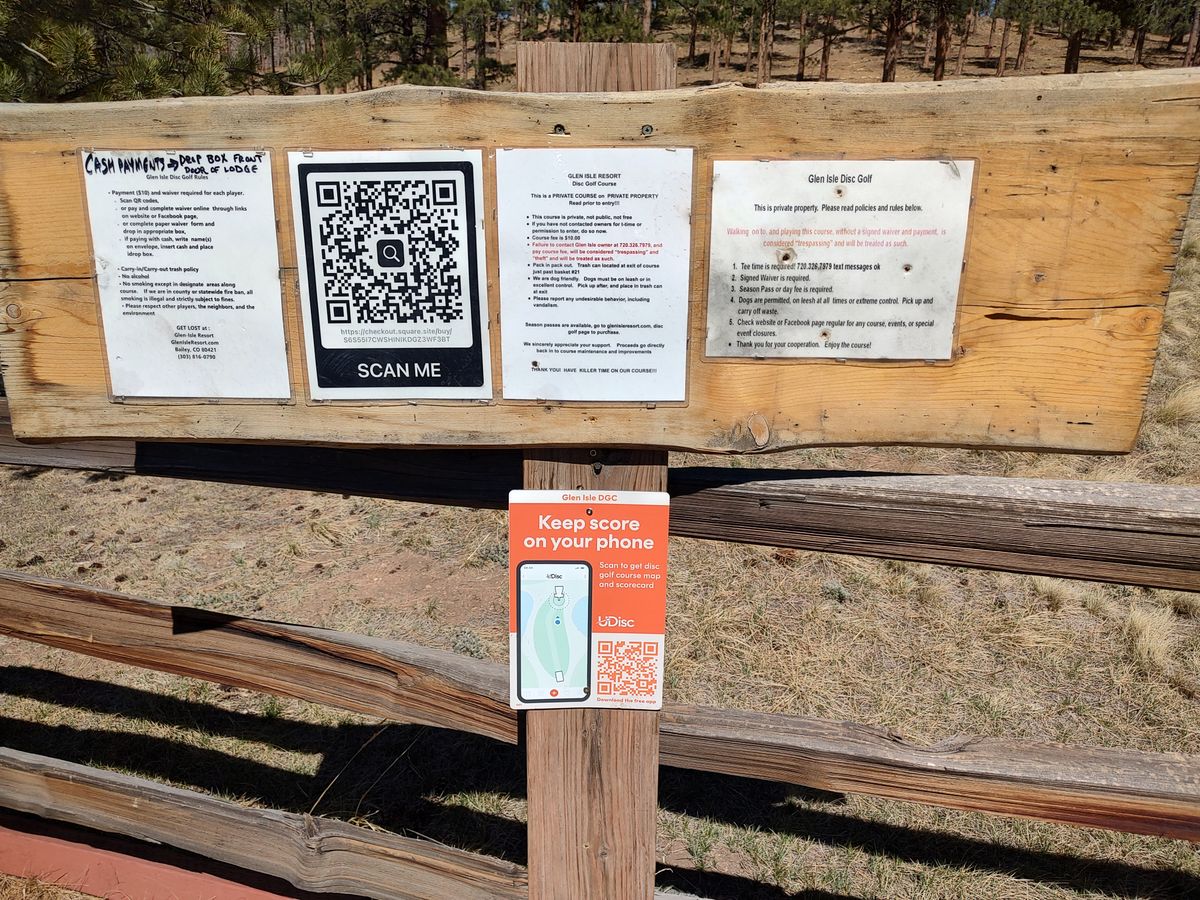 Sign in and rules area. No smoking!