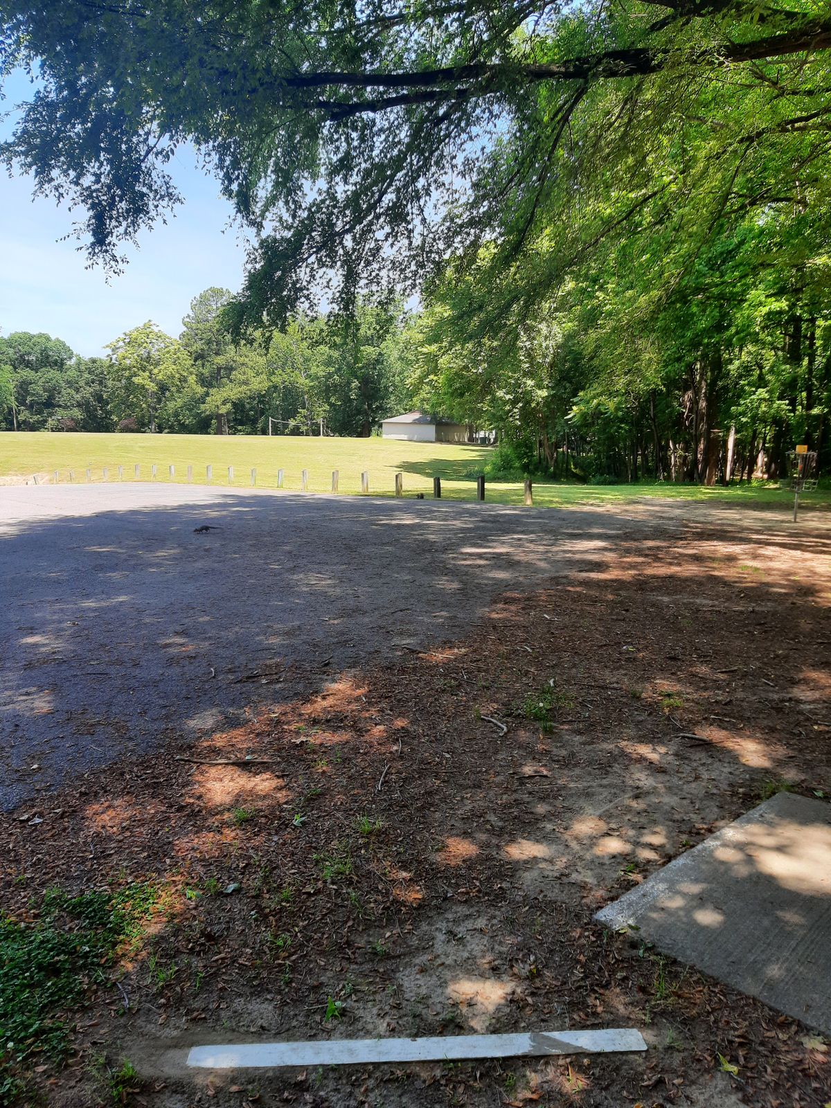 Hole 7 White Alt Tee
