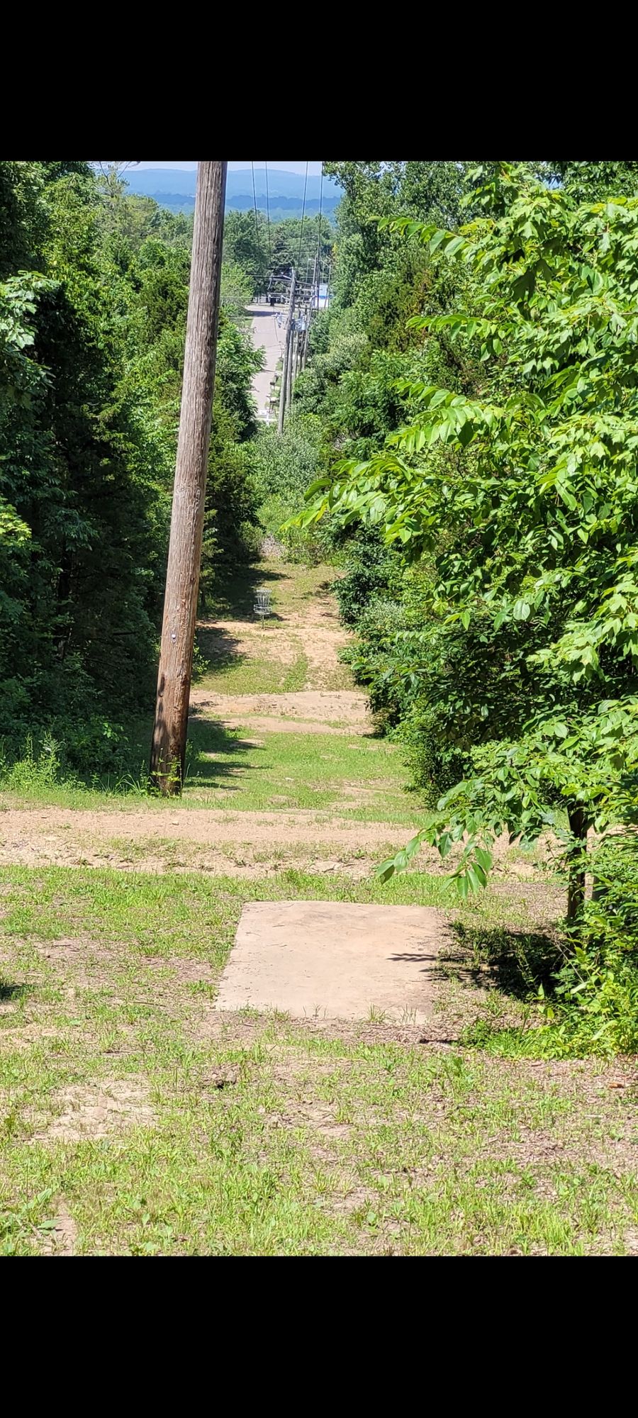Super fun and demanding woods course! Be prepared to want to throw your whole bag on 16!!
