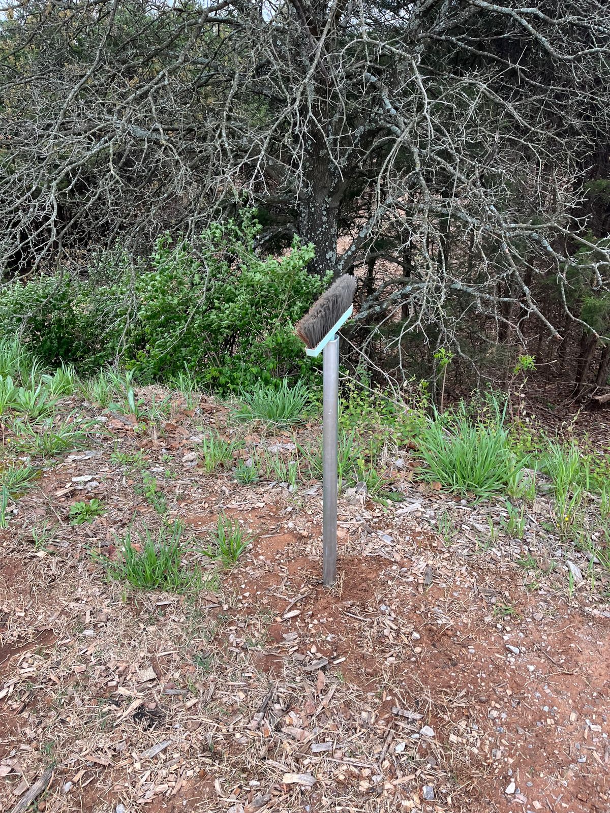 Broom holder