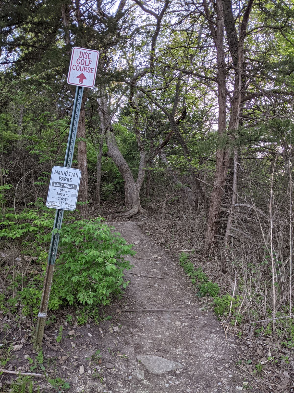 Entrance to trail up to the course