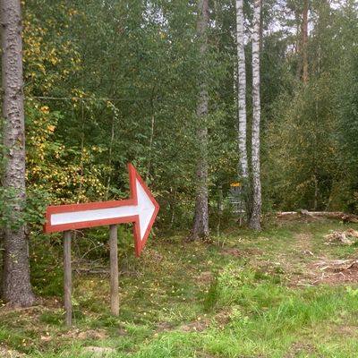 Anvisningspil hål 1