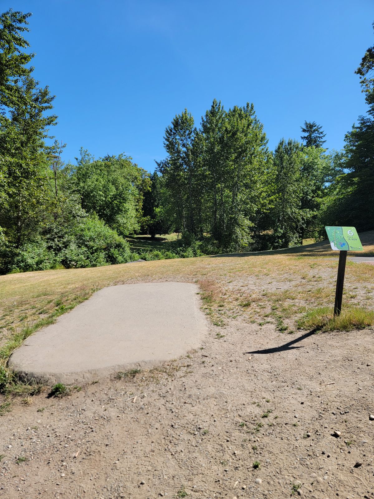 Hole 6 teepad