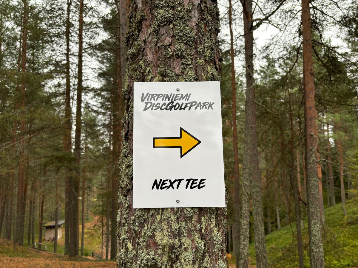 Due to the feedback, plenty of navigation signs have now been installed on the course.