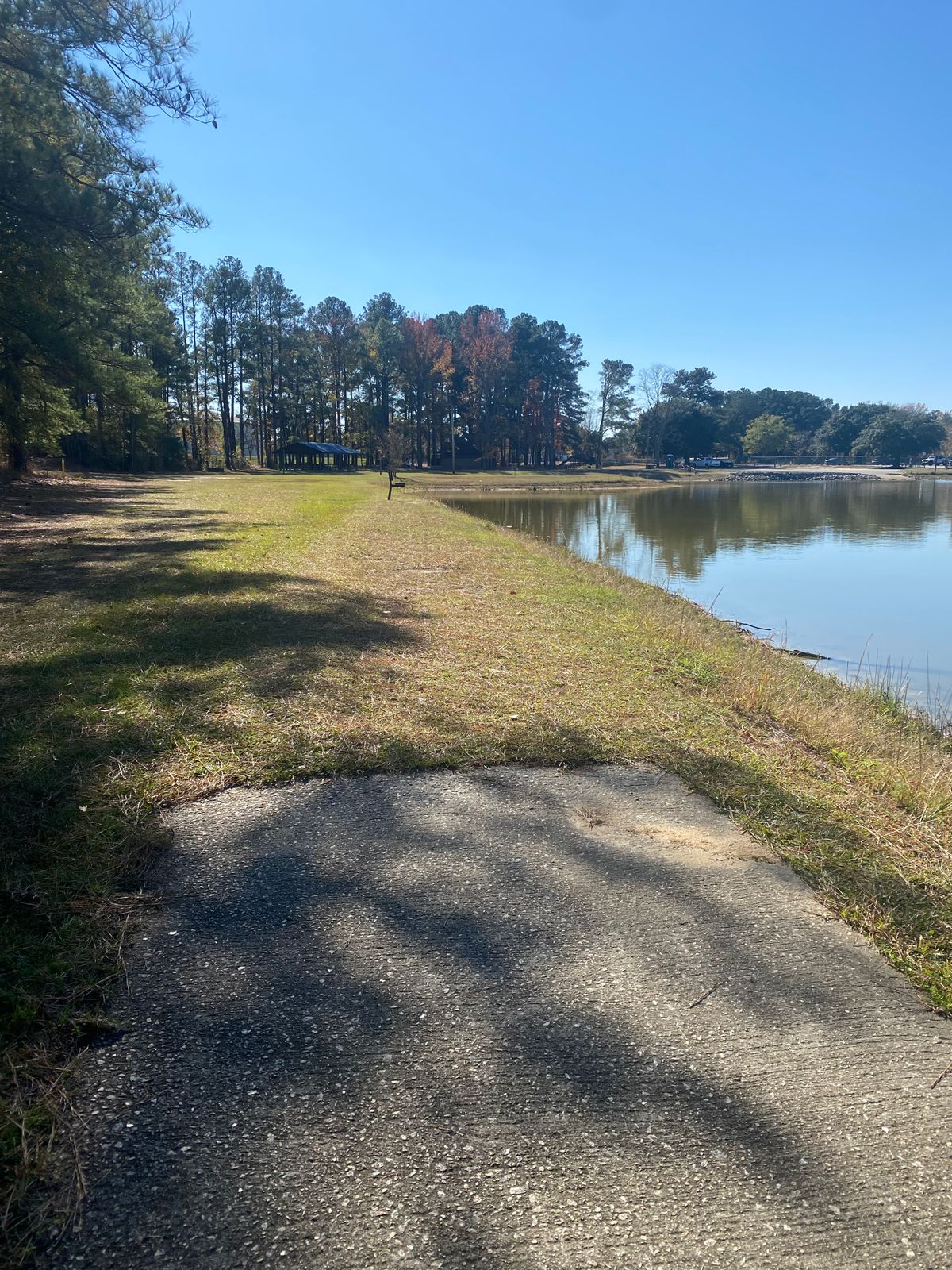 Hole 5 Green Tee