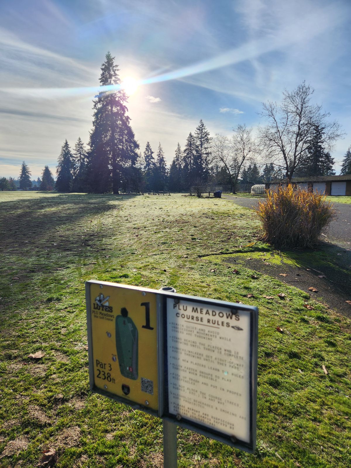 Hole one tee sign