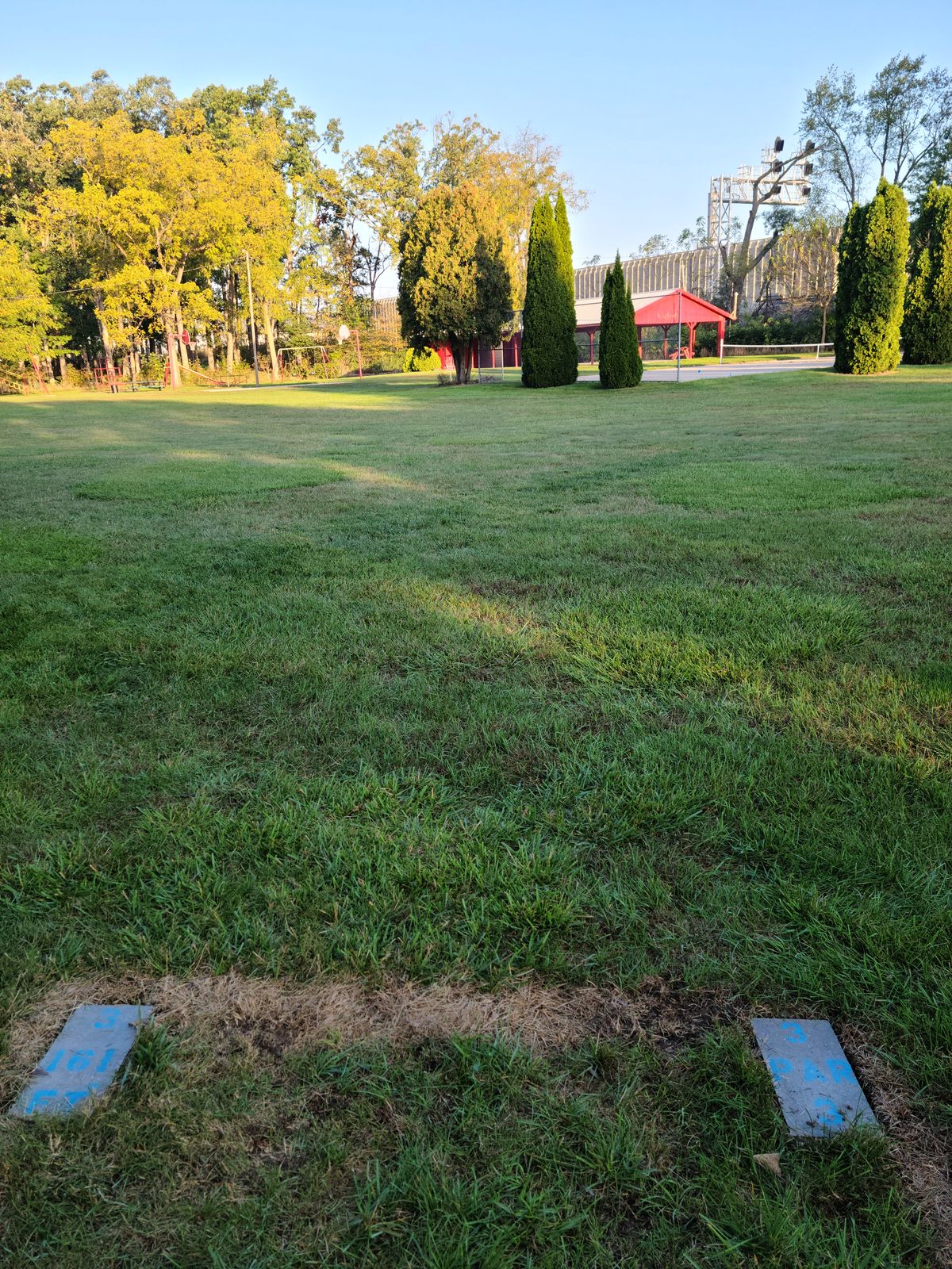 Tee 3