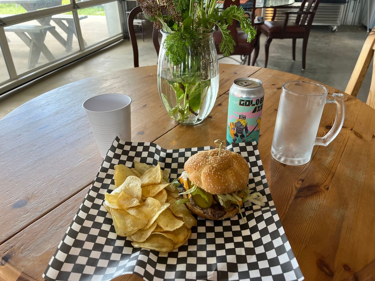 Haute Goat is a licensed venue with great food, come grab a can of local Ganaraska brew and enjoy the views from the patio or flake out in the new 'disc golf lounge'.