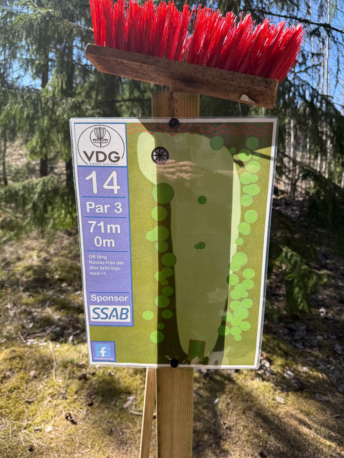 Hål 14 - Par 3 - 71m