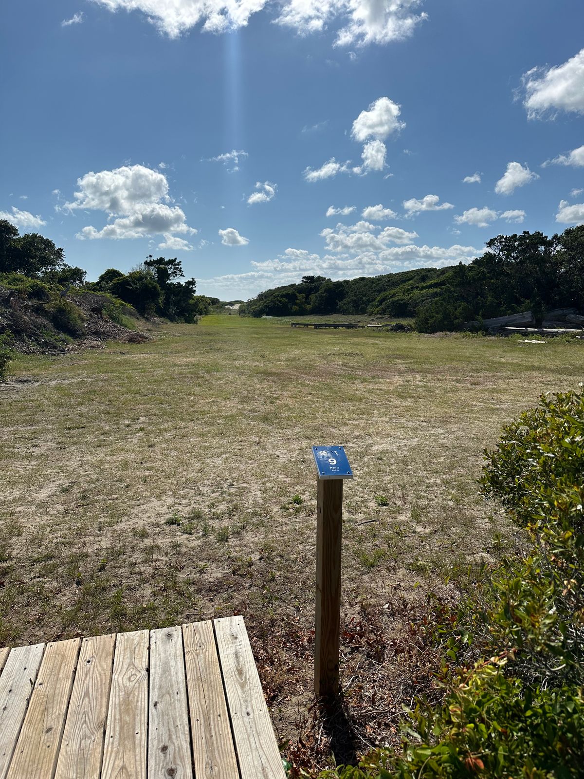 Hole 9 tee. (This one also has a wooden tee box.)