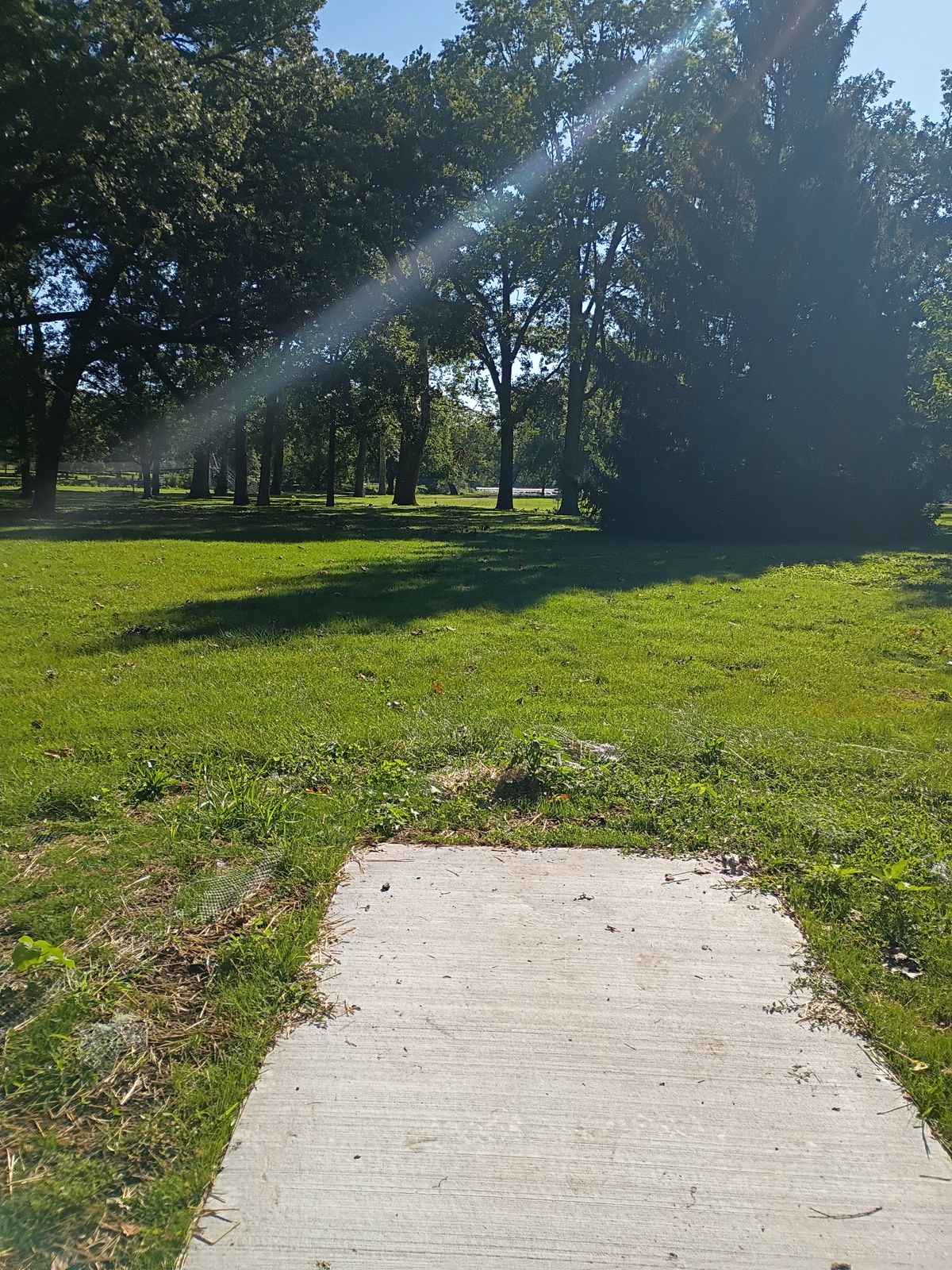 Hole 2 tee