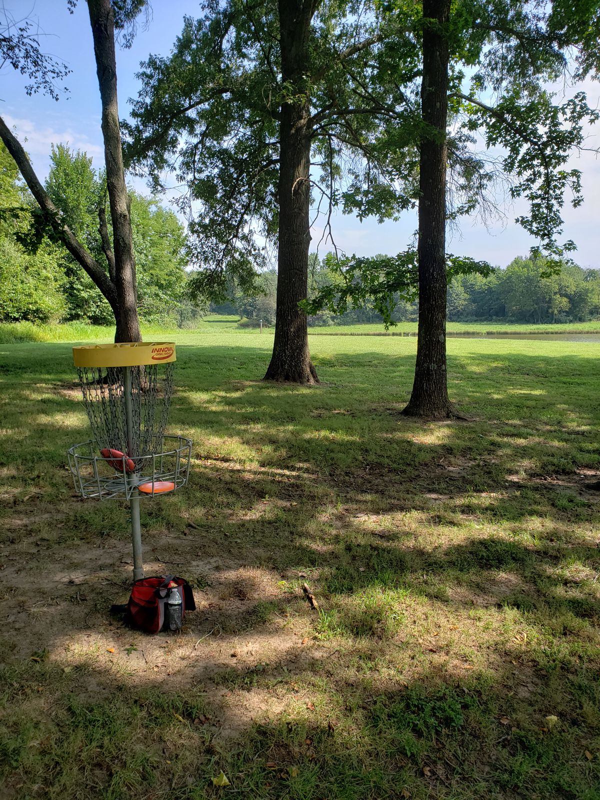 #16 Basket facing #17 Tee-Pad