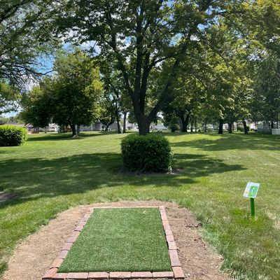 Hole 2 tee