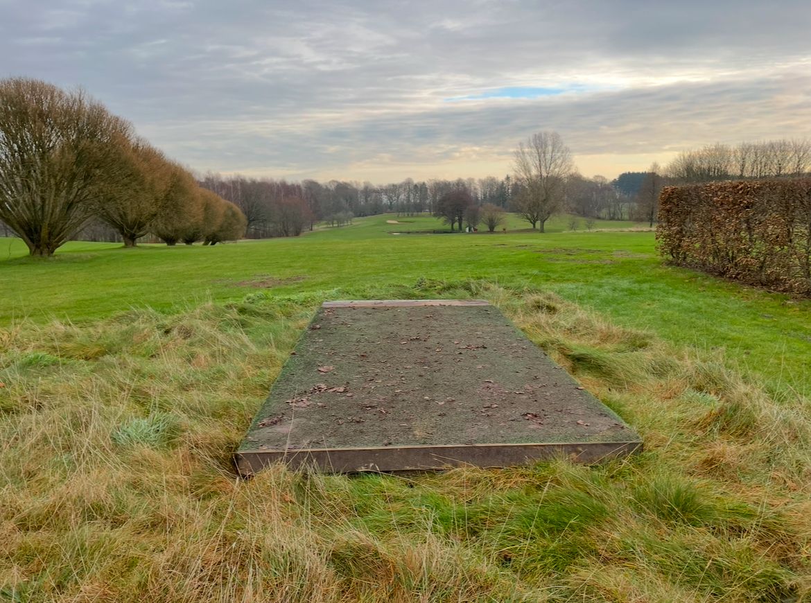 Tee hole 15 - over 400 m to the long basket!