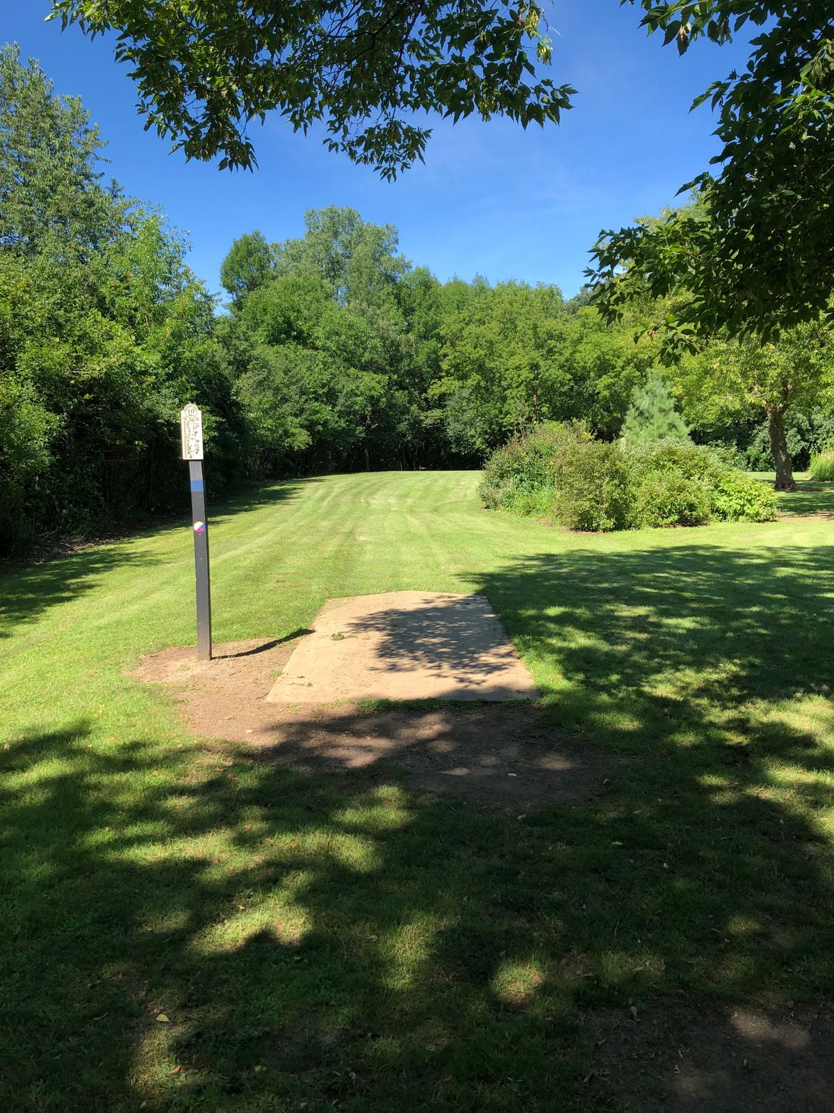 Hole 10 blue pad