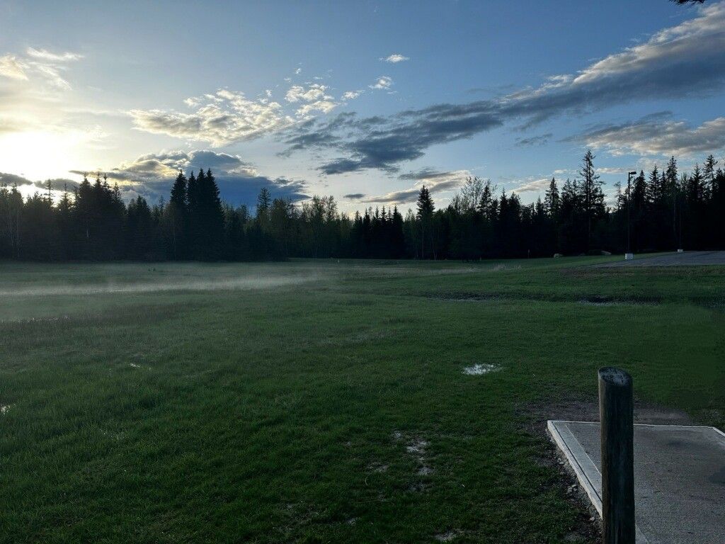 Looking from the tpad on Hole 4 toward the seasonal water hazard. 📸: Jacob W.