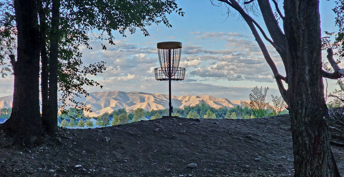 Hole 18, short position