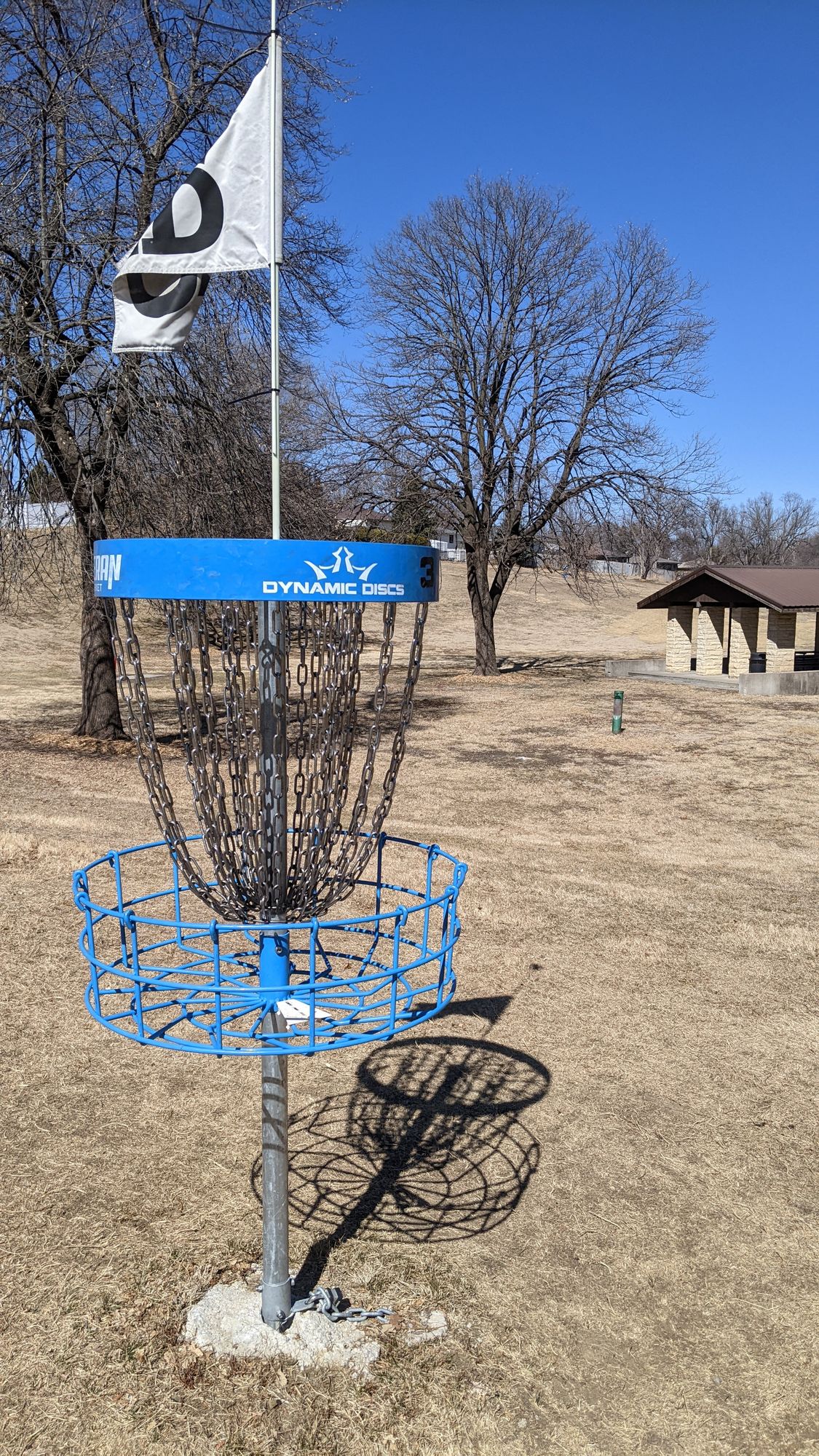 Tee 3 Basket