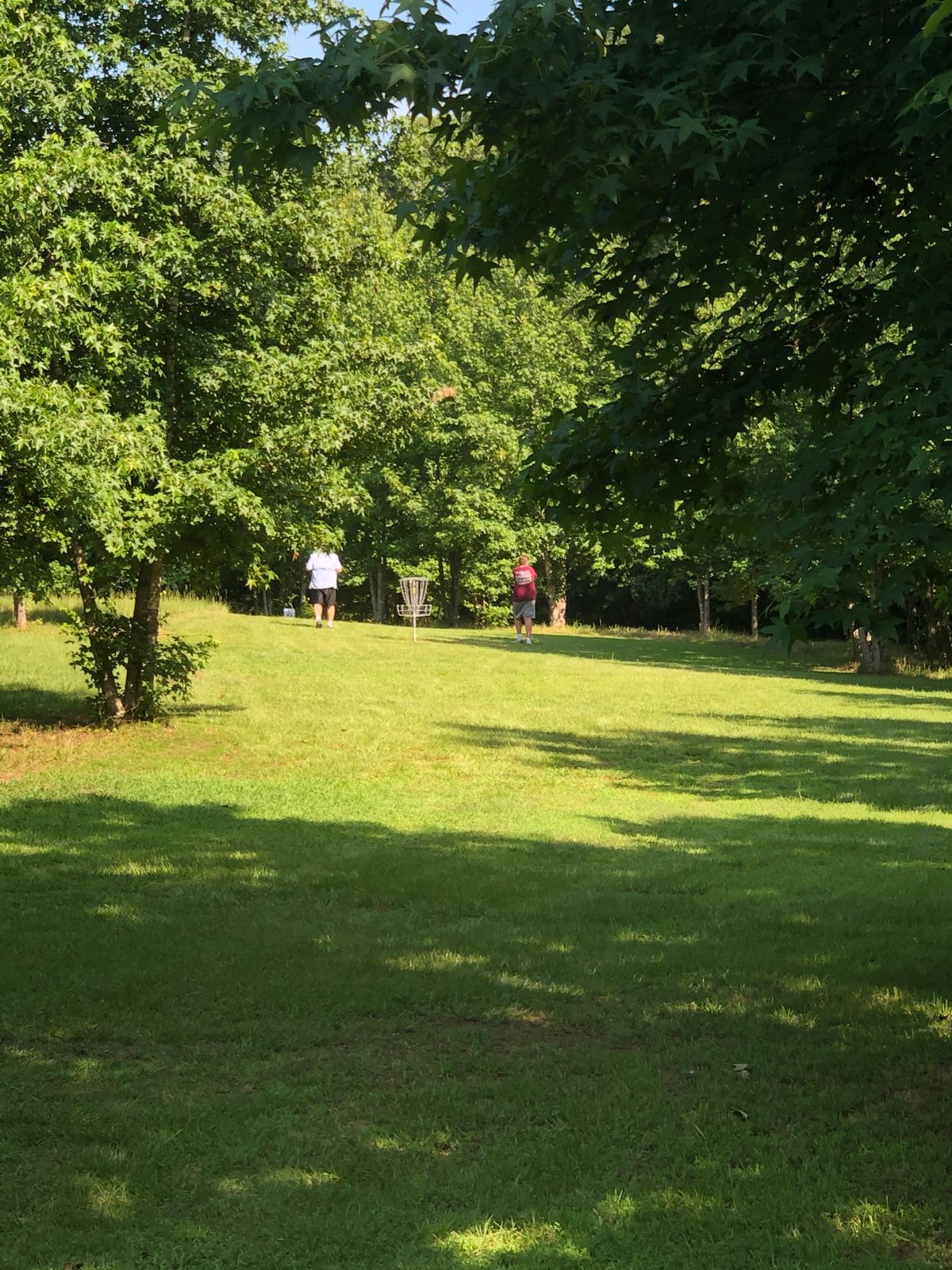 Zoomed in view to hole 1, fairway bends slightly to the left