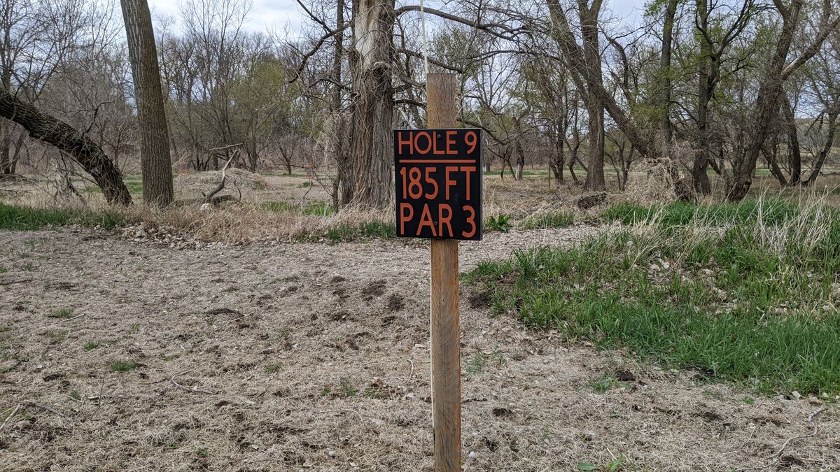 Hole 9 Tee sign