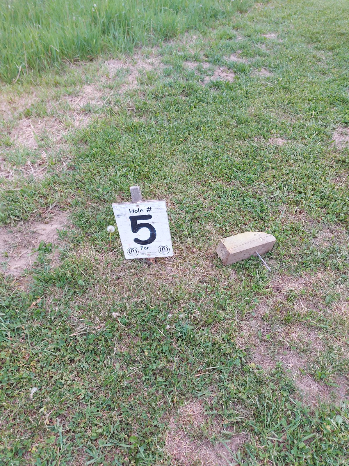 Hole sign 5 🍁🍂🍁🍂🍁