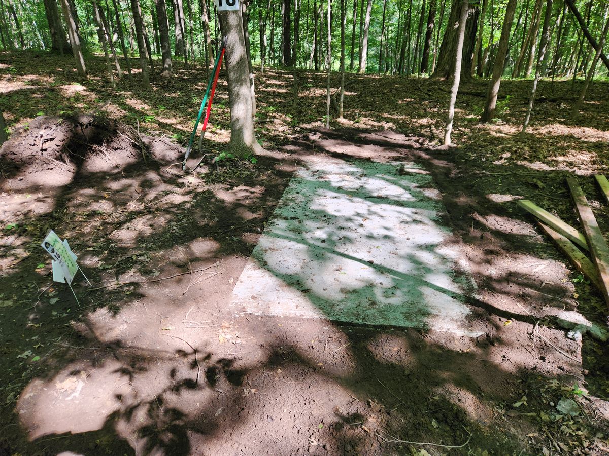 Hole 16 tee