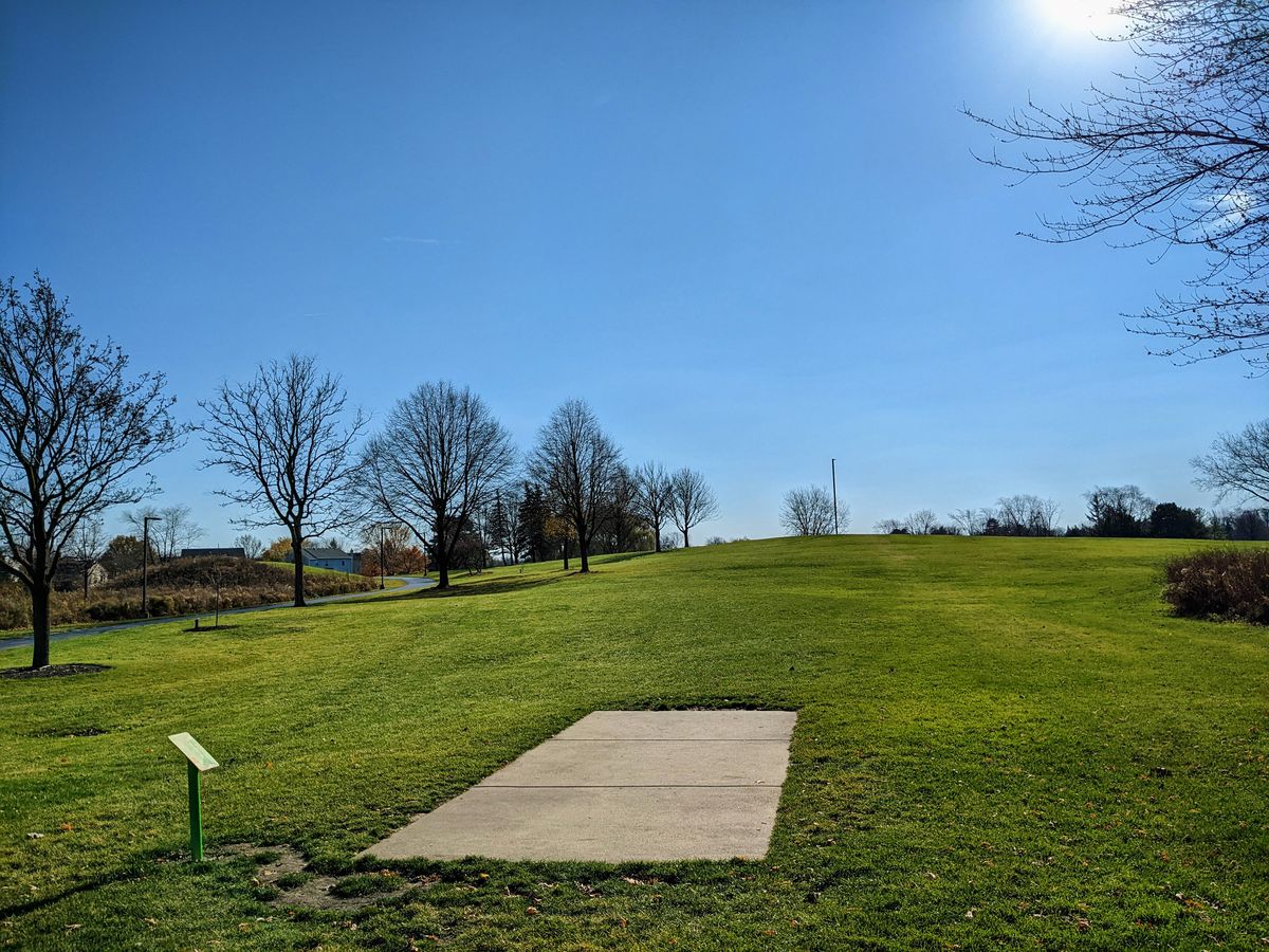 Hole 1 teepad