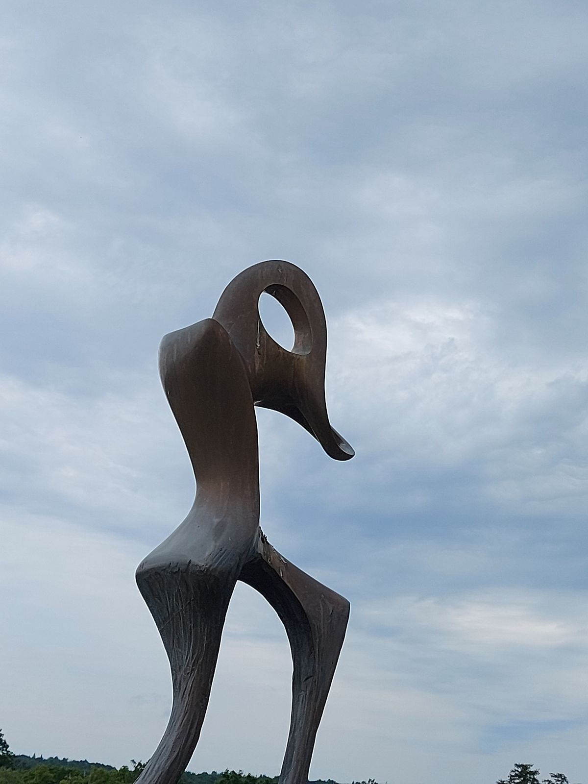 Bronze sculpture. 👩👩‍🦰👩‍🦳
