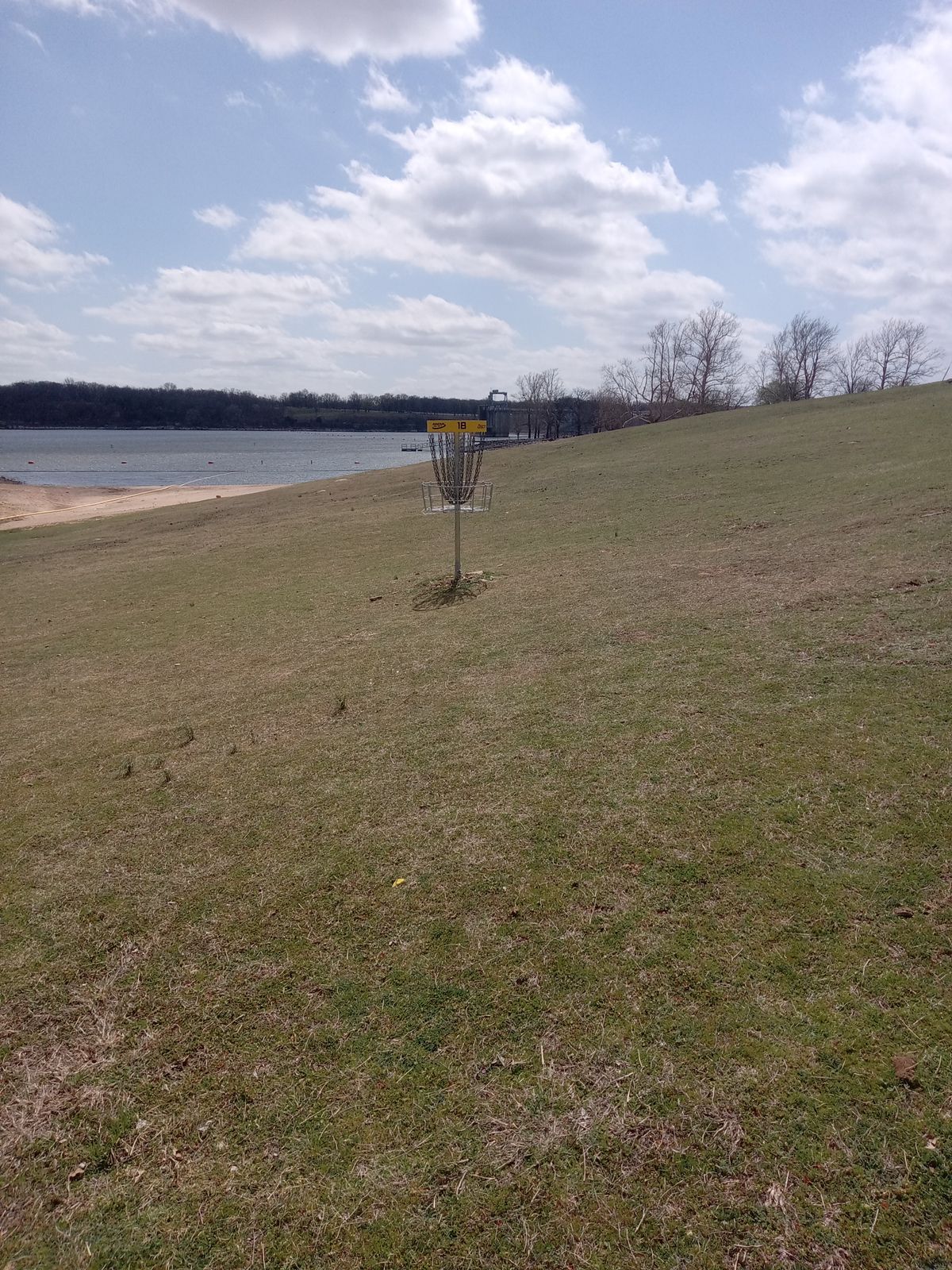 Hole 18, green