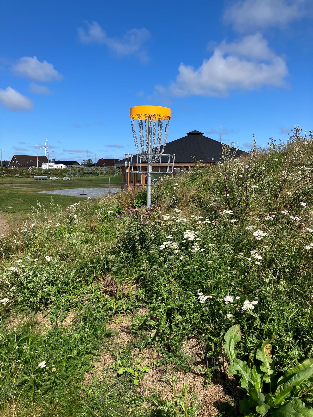 På bakken hul 9, og tak for kamp.