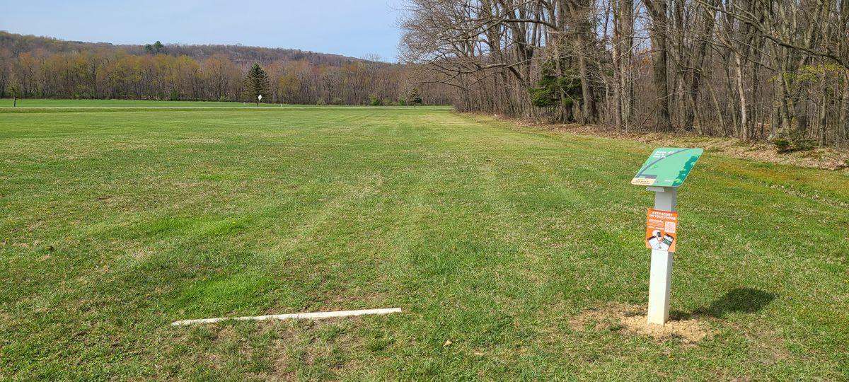 Tee 1 of the front 9