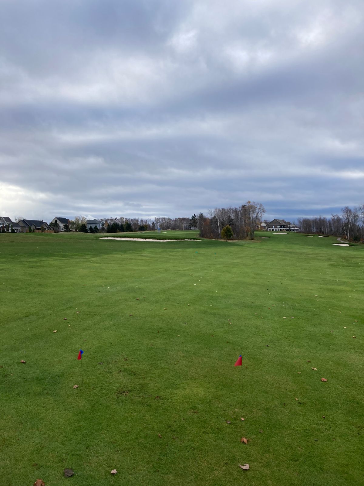 Hole 17 Blue & Red tee.