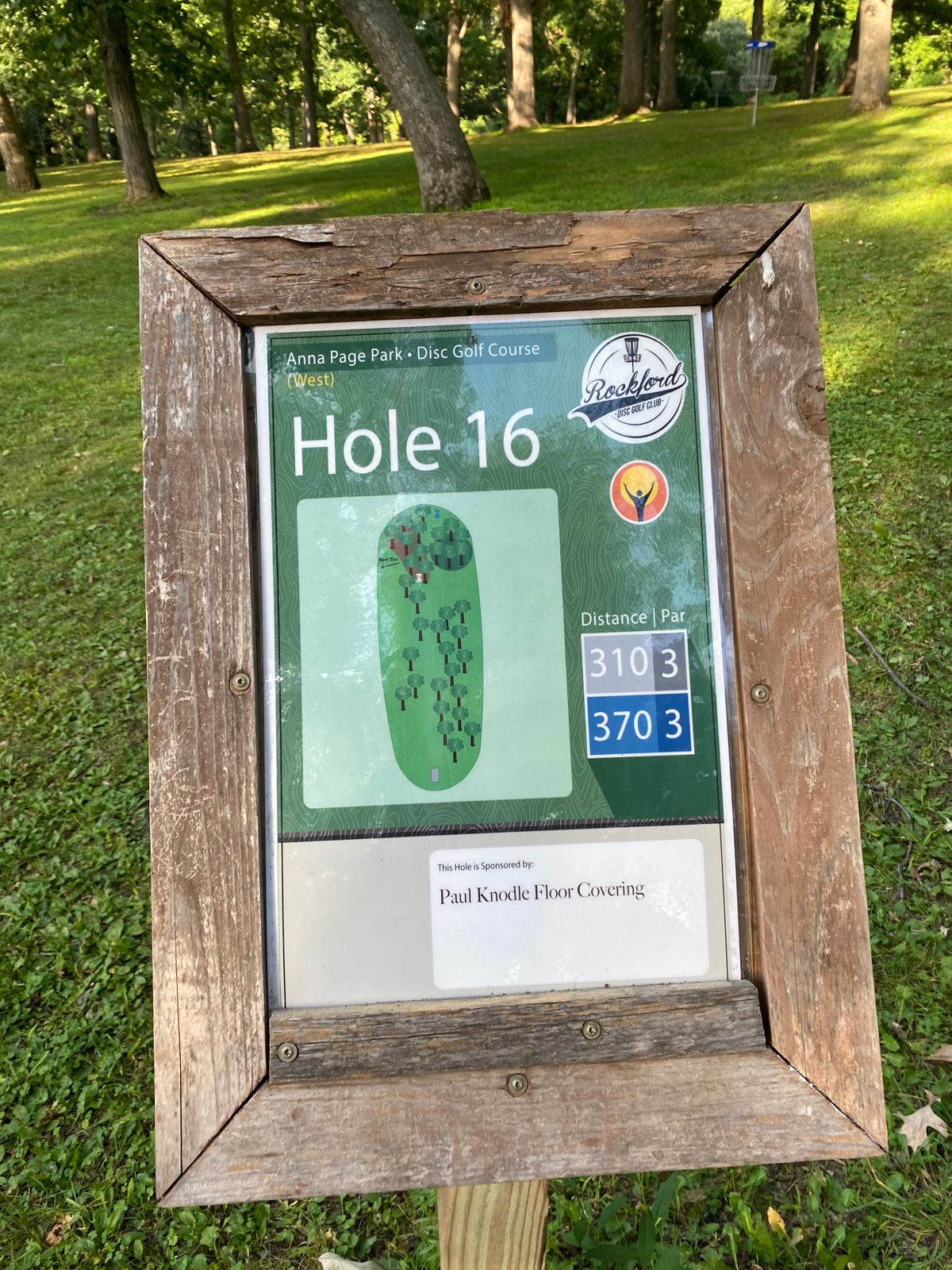 Hole 16 tee sign.