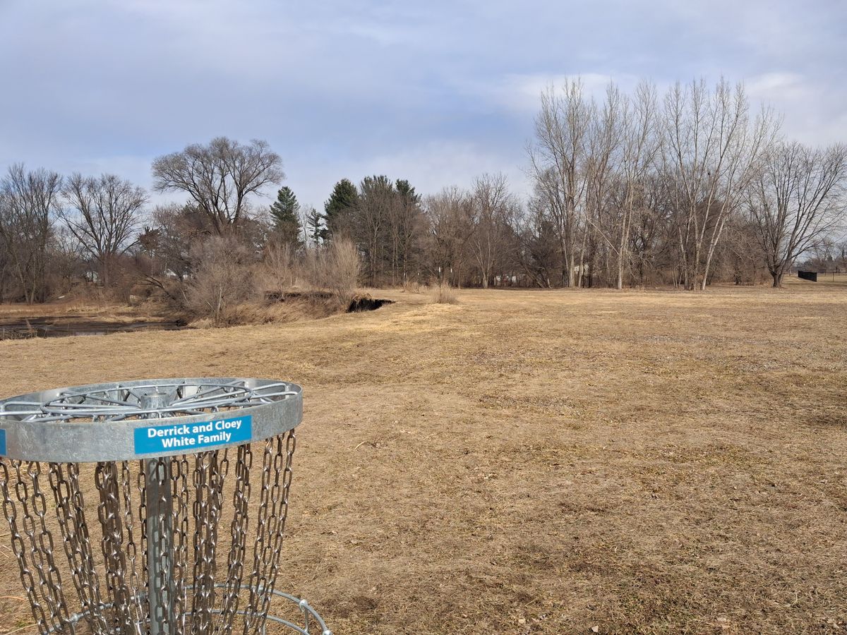 Hole 3 basket