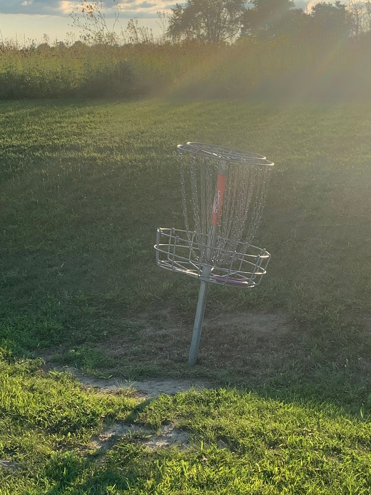 Hole 6 has a slight lean ↗️