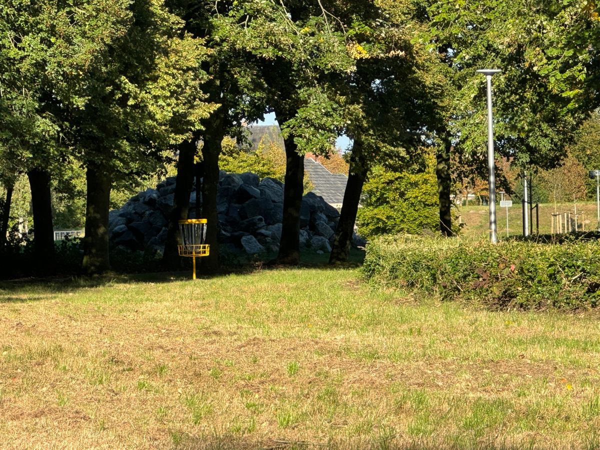 Hole 8 red/blue