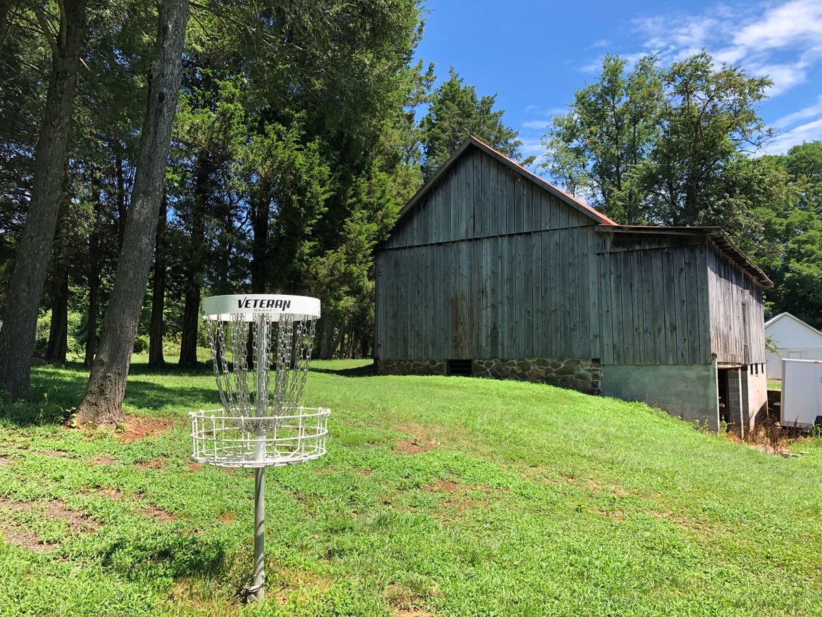 2 baskets on every hole, white and red
