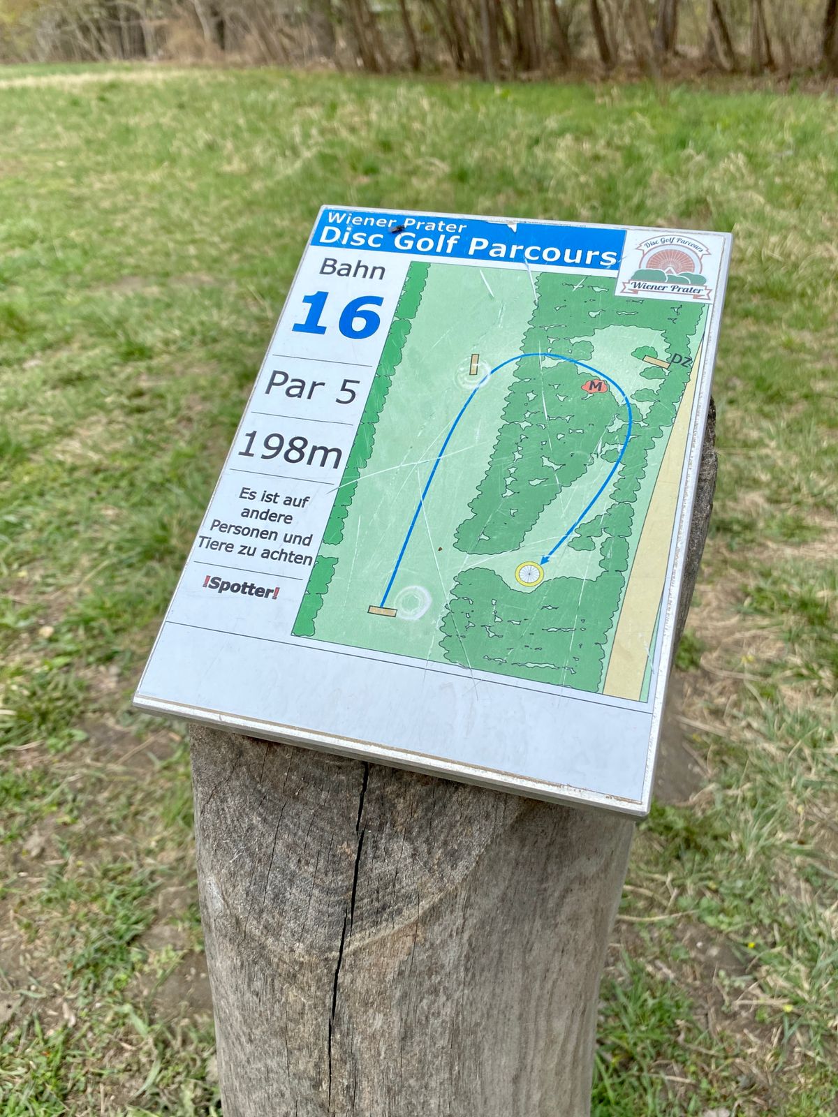 Horseshoe par 5 felt like a gimmick, but does require two placement shots. Good hole for course.