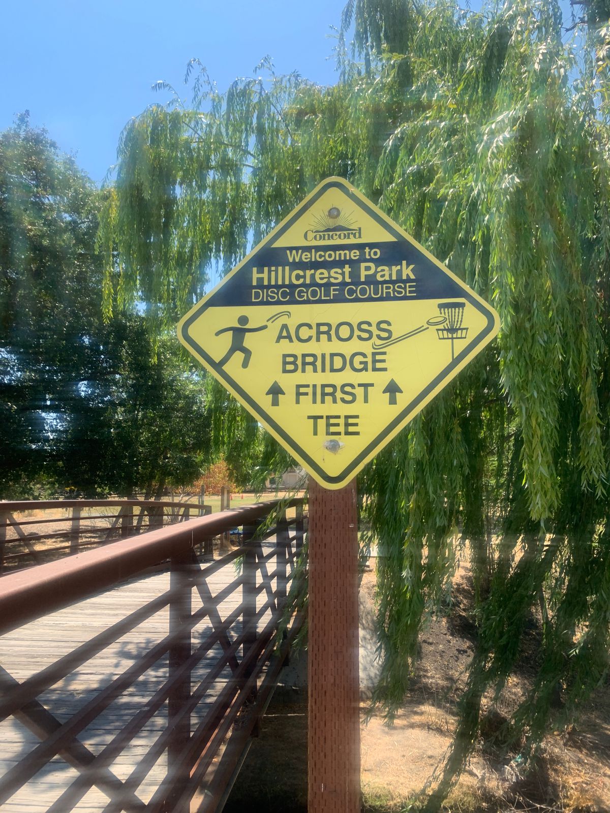Easy to spot sign right next to the lot