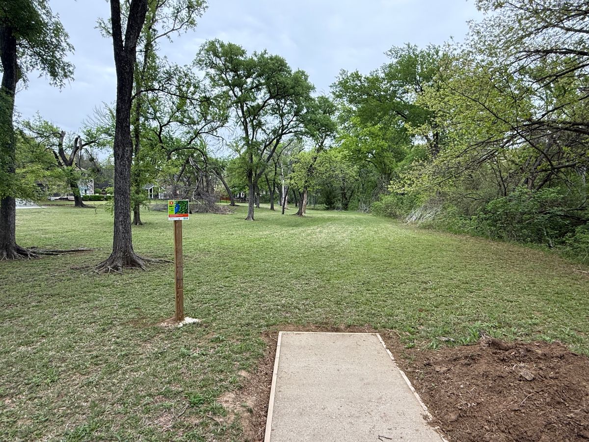 Hole 2 tee