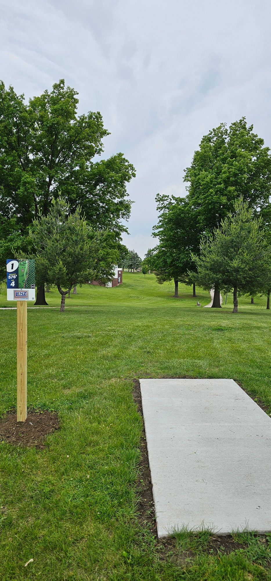 Hole 1 tee