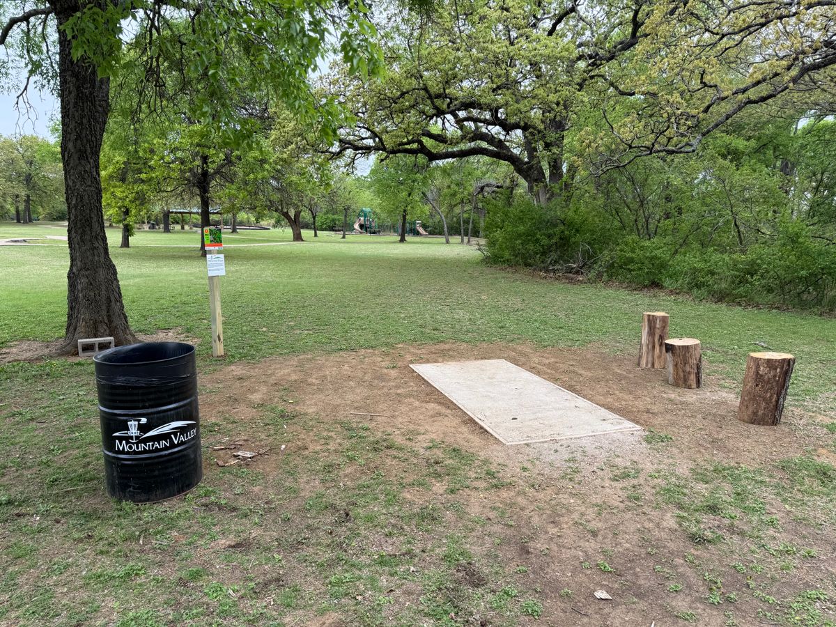 Hole 1 tee